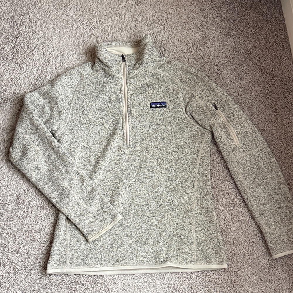 Patagonia Better Sweater 1/4 zip fleece top.